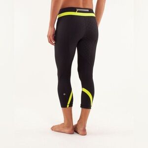 Lululemon Size 4 Run‎ Inspire Crop Black Split Pea Stripe Athletic Leggings